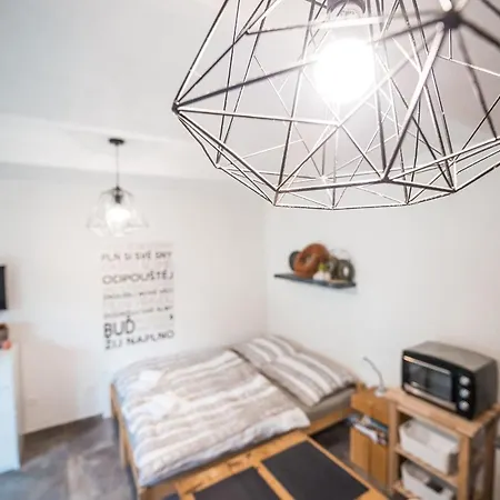 Apartman Ve Dvore Ratiskovice Exterior photo