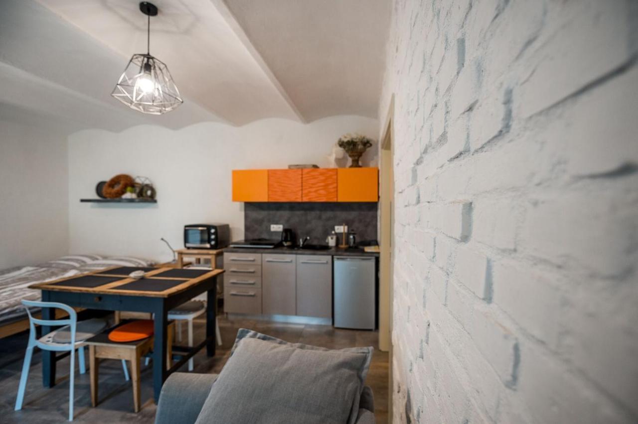 Apartment Ve Dvore